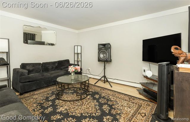 27081 Maywood Street, Roseville, MI 48066