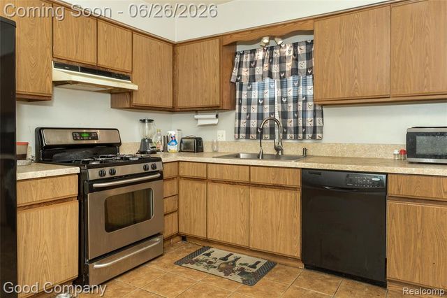 27081 Maywood Street, Roseville, MI 48066