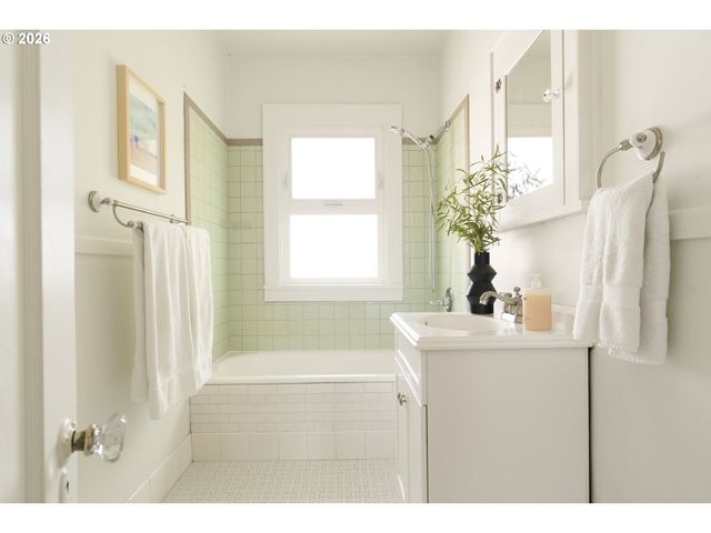 7816 N BELKNAP Ave, Portland, OR 97217