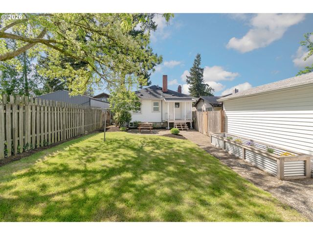 7816 N BELKNAP Ave, Portland, OR 97217