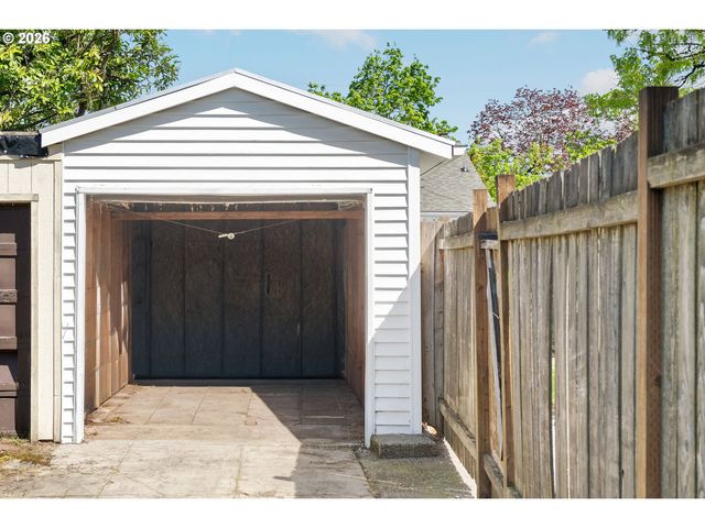 7816 N BELKNAP Ave, Portland, OR 97217