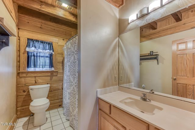 461 Little Switzerland Pvt Drive, Bristol, TN 37620