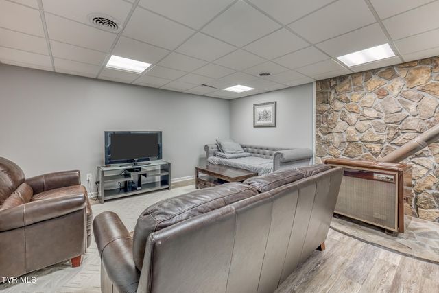 461 Little Switzerland Pvt Drive, Bristol, TN 37620