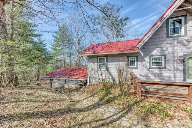 461 Little Switzerland Pvt Drive, Bristol, TN 37620