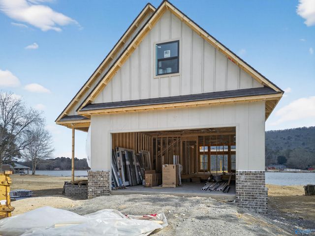 847 Rainbow Haven, Rainbow City, AL 35906