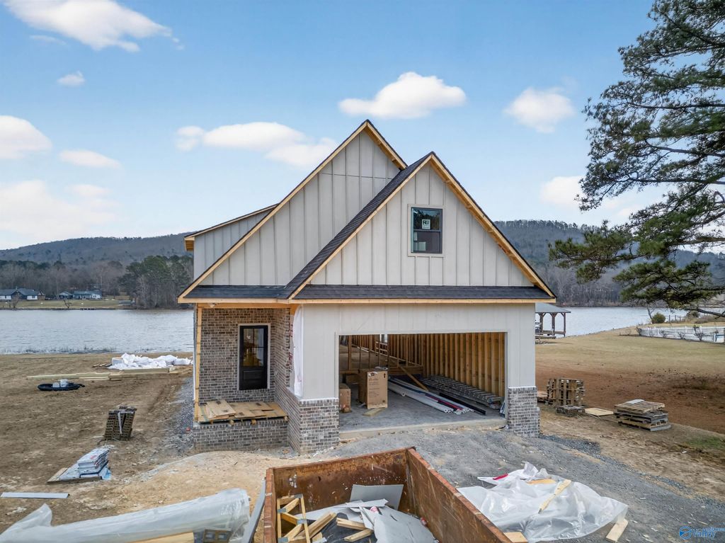 847 Rainbow Haven, Rainbow City, AL 35906