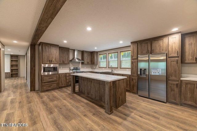 9875 Corporate Park Drive, Loudon, TN 37774