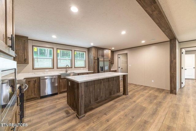 9875 Corporate Park Drive, Loudon, TN 37774