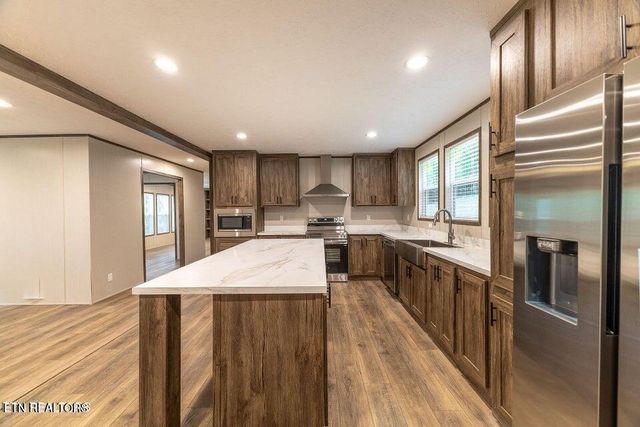 9875 Corporate Park Drive, Loudon, TN 37774