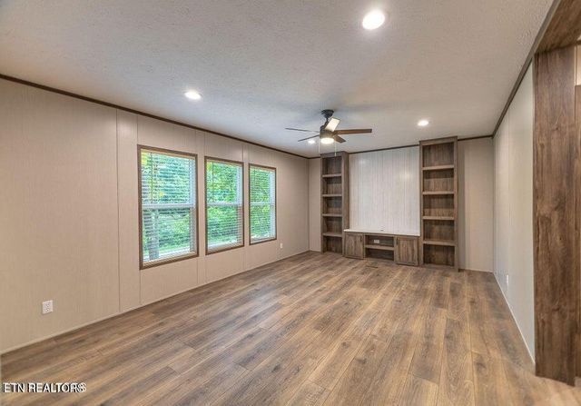 9875 Corporate Park Drive, Loudon, TN 37774