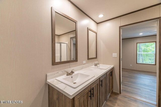 9875 Corporate Park Drive, Loudon, TN 37774