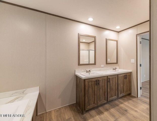 9875 Corporate Park Drive, Loudon, TN 37774