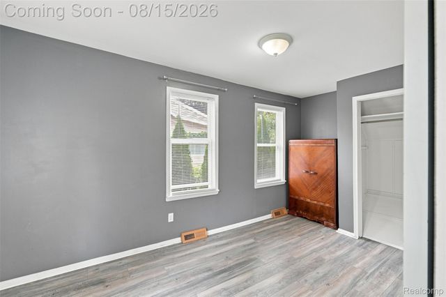 5607 Loveland Street, West Bloomfield Charter Township, MI 48322