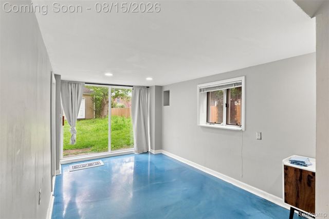 5607 Loveland Street, West Bloomfield Charter Township, MI 48322