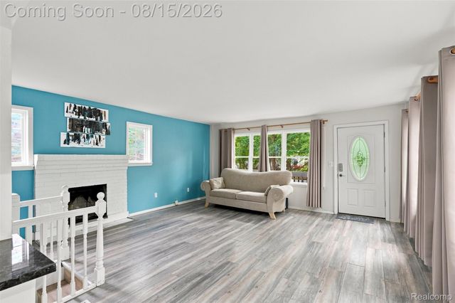 5607 Loveland Street, West Bloomfield Charter Township, MI 48322