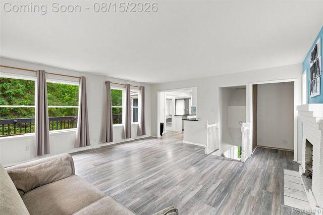 5607 Loveland Street, West Bloomfield Charter Township, MI 48322