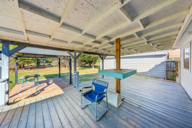 140 County Road 2302, Sulphur Springs, TX 75482