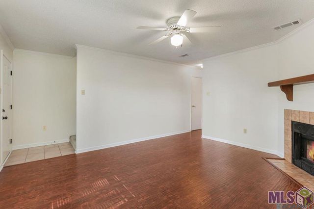 4625 Parkoaks Dr, Baton Rouge, LA 70816