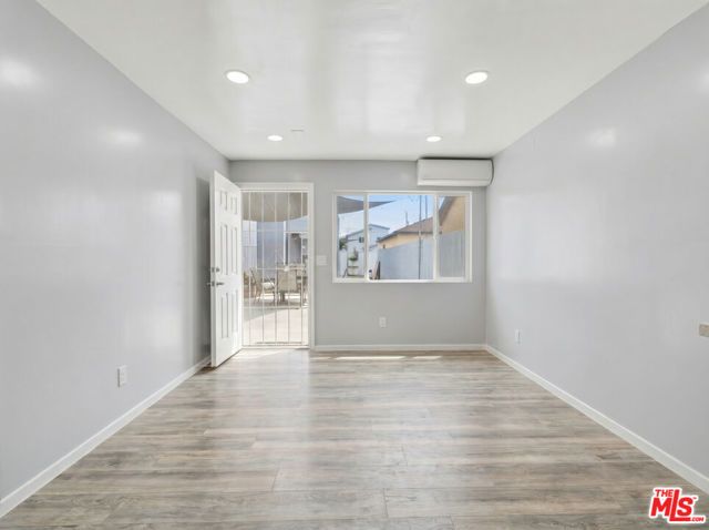 642 W 95th Street, Los Angeles, CA 90044