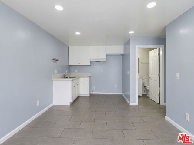 642 W 95th Street, Los Angeles, CA 90044