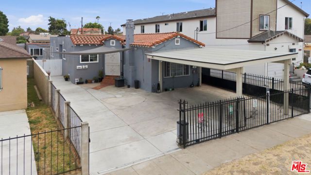 642 W 95th Street, Los Angeles, CA 90044
