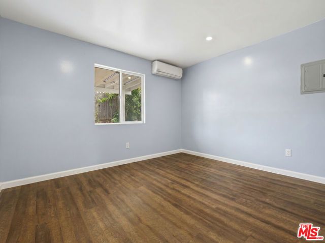 642 W 95th Street, Los Angeles, CA 90044