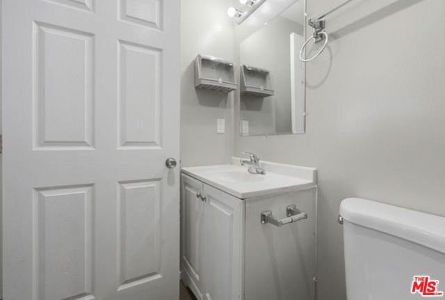 642 W 95th Street, Los Angeles, CA 90044
