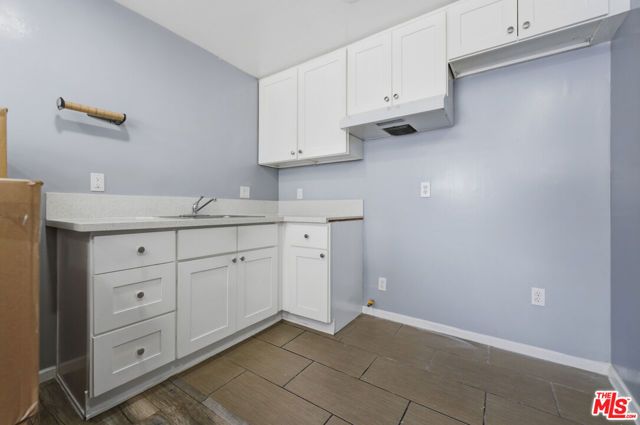 642 W 95th Street, Los Angeles, CA 90044