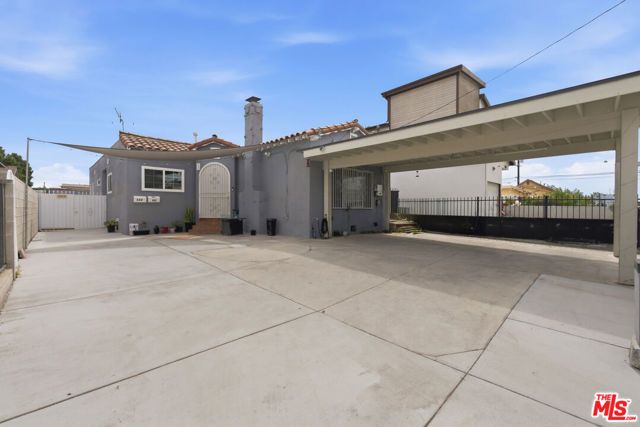 642 W 95th Street, Los Angeles, CA 90044