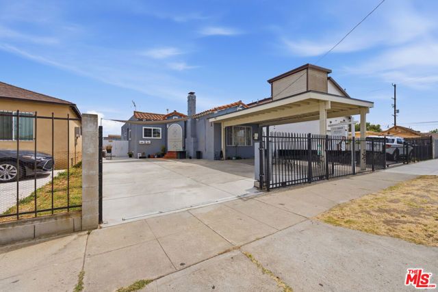 642 W 95th Street, Los Angeles, CA 90044