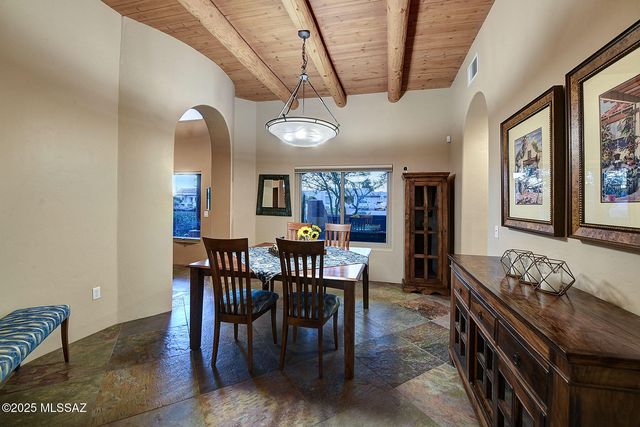 11158 N Pusch Ridge Vistas Drive, Oro Valley, AZ 85737