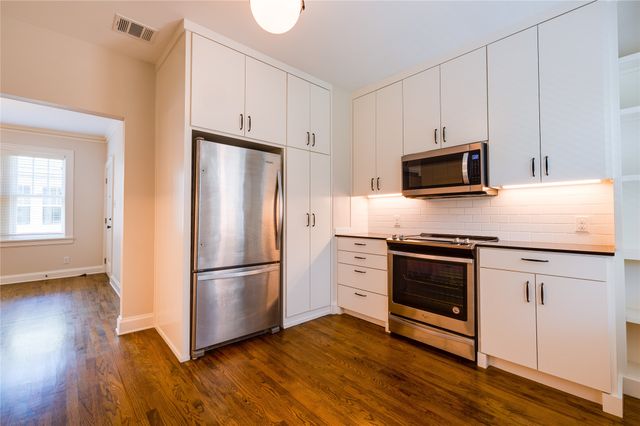 2837 Hemphill Street 202, Fort Worth, TX 76110