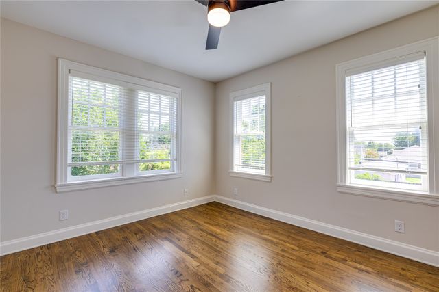 2837 Hemphill Street 202, Fort Worth, TX 76110