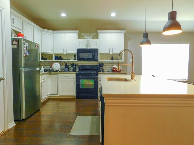 2020 Jasmine Valley Drive, Little Elm, TX 75068