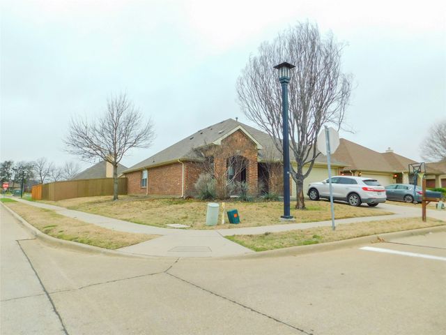 2020 Jasmine Valley Drive, Little Elm, TX 75068