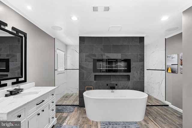 21247 SMOKEHOUSE CT, Ashburn, VA 20147
