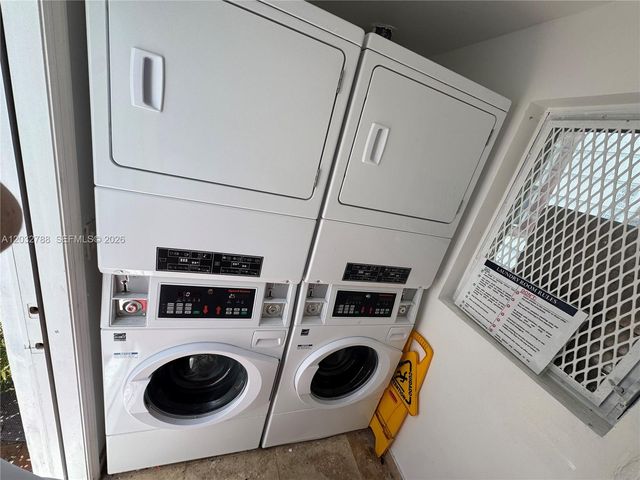 901 SE 2nd Court 3, Fort Lauderdale, FL 33301