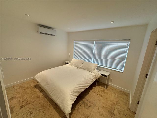 901 SE 2nd Court 3, Fort Lauderdale, FL 33301