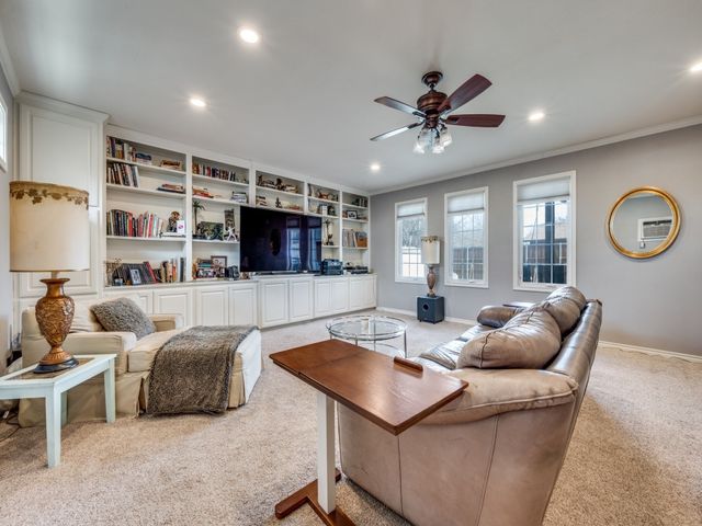 9835 Estate Lane, Dallas, TX 75238