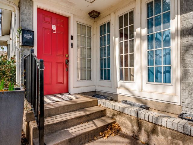 9835 Estate Lane, Dallas, TX 75238