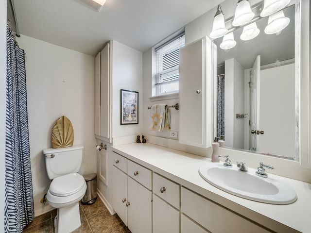 9835 Estate Lane, Dallas, TX 75238