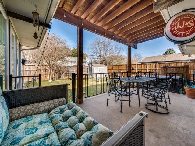 9835 Estate Lane, Dallas, TX 75238