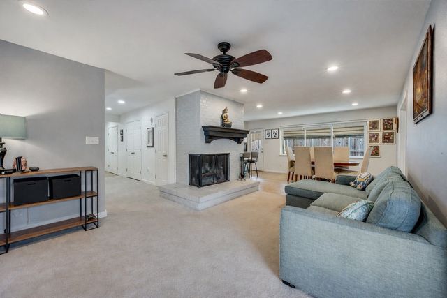 9835 Estate Lane, Dallas, TX 75238