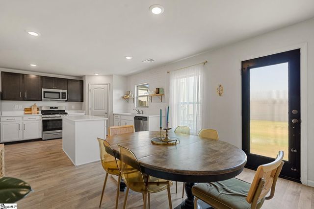 938 Equine Drive, Roebuck, SC 29376