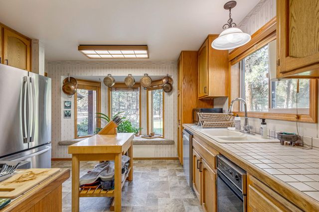 15624 National Forest Lane, Sisters, OR 97759