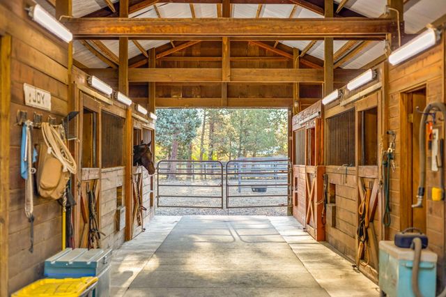 15624 National Forest Lane, Sisters, OR 97759