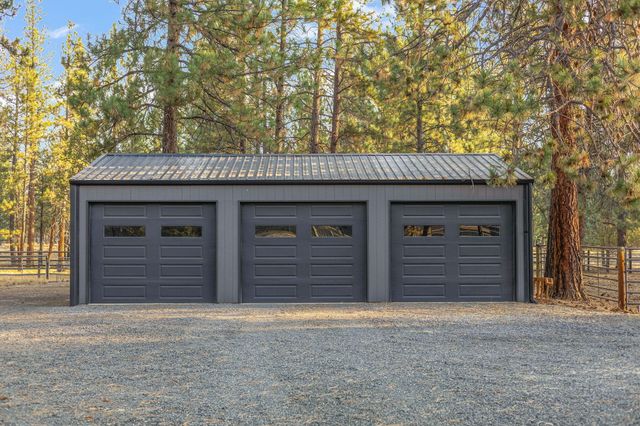 15624 National Forest Lane, Sisters, OR 97759