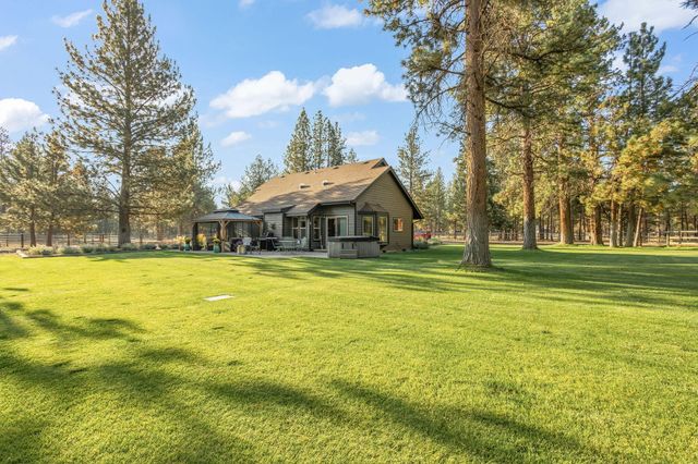 15624 National Forest Lane, Sisters, OR 97759