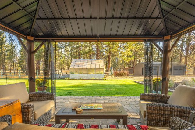 15624 National Forest Lane, Sisters, OR 97759