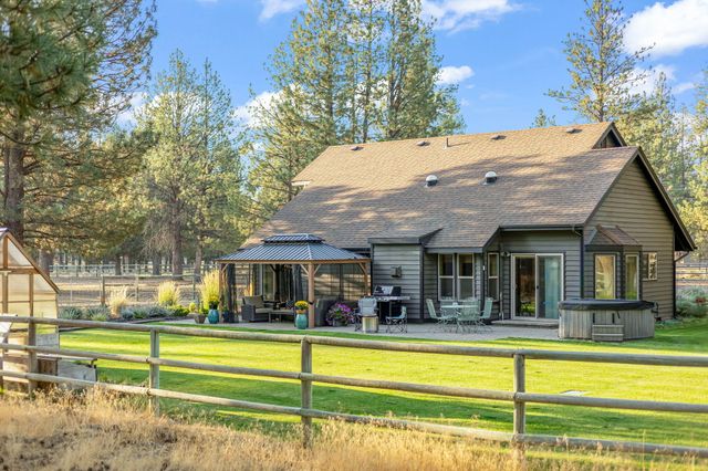 15624 National Forest Lane, Sisters, OR 97759